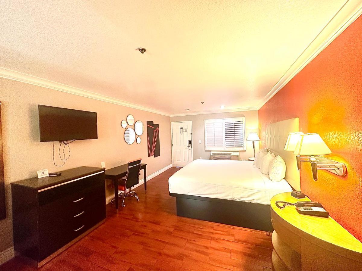 Casa Blanca Hotel & Suites Orange Exteriör bild